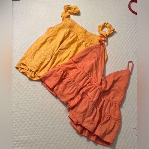 Orange and yellow crop top bundle - Picture 1 of 10